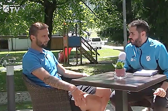 Dario Župarić i Marko Babić tijekom razgovora za klupsku televiziju