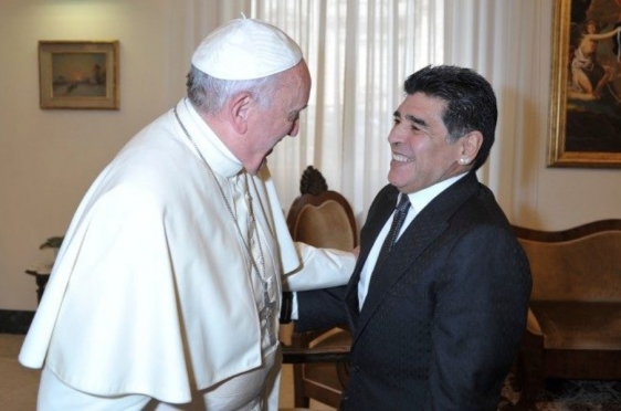 Papa Franjo: Maradona je na terenu bio veliki pjesnik,  bio je vrlo krhak čovjek