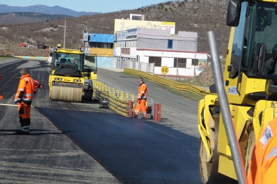 Na Automotodromu Grobnik položeni prvi metri novog asfalta, novi mamac za investitore