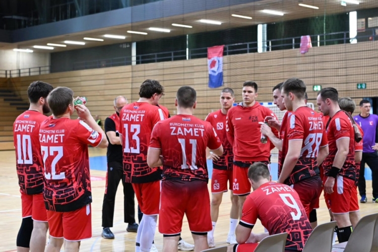Zamet ispao iz Premijer lige nakon poraza od Bjelovara u Poreču, Luka Ivanić pogotkom u zadnjim sekundama izbacio riječku momčad u drugu ligu