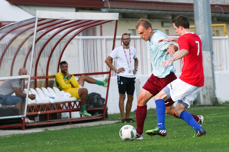 Saša Kauzlarić (Lošinj) snimjen u utakmici protiv Orijenta čiji je dres također nosio