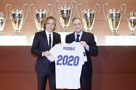 Luka Modrić i Florentino Perez potpisali ugovor do 2020. godine