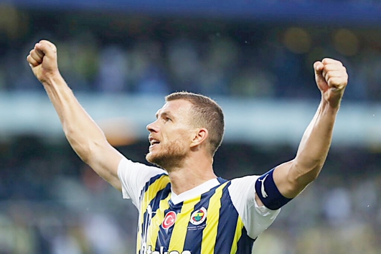 Edin Džeko (Fenerbahče)