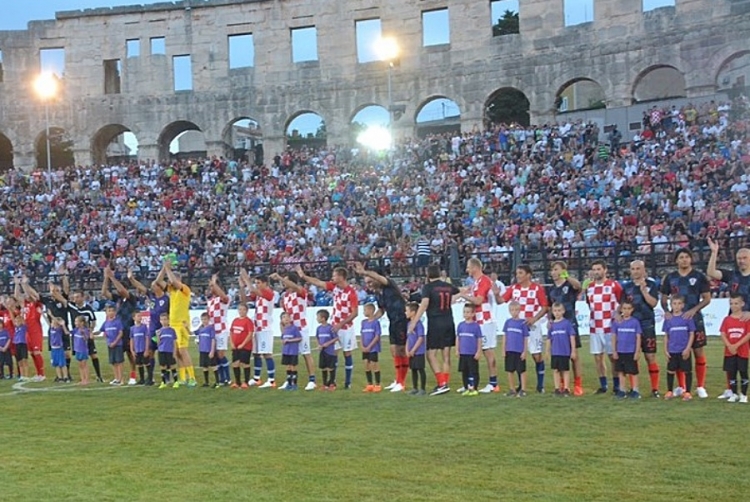 Spektakl u Puli, legende Bayerna i vatrenih oduševili publiku u Areni