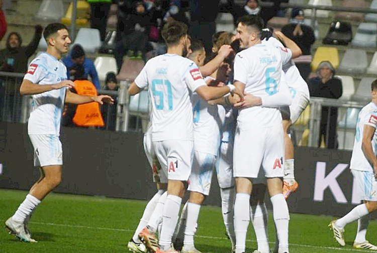 Nogometaši Rijeke oprostili se od navijača pobjedom protiv Gorice, Ante Matej Jurić pogotkom u nastavku odlučio pobjednika zadnje utakmice ove godine