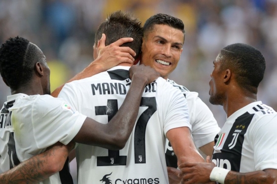 Serie A: Napoli preokrenuo protiv Milana, Ronaldo čudno asistirao Mandžukiću