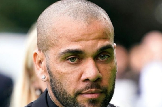 Dani Alves kupuje klub za koji namjerava igrati nakon duge stanke