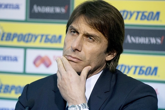 Chelsea odlučio da Antonio Conte više ne smije pregovarati s igračima