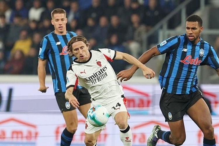 Luka  Modrić u 40. godini postao napast, Ivan Jurić i Stefano Pioli  striktno pazili igrača Milana