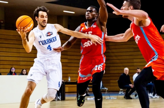 Lovre Bašić debitirao na riječkom parketu