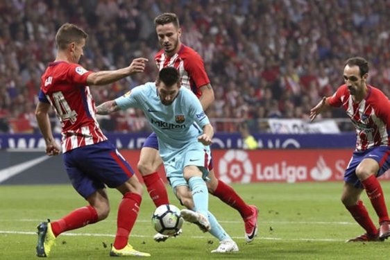 Leo Messi zatresao okvir gola iz slobodnog udarca