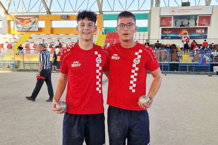 Adrian Šipek i Ivano Rajačić Muža u finalu štafetnog izbijanja U-18 Svjetskog prvenstva