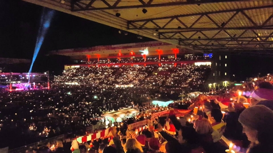 Nastavlja se najljepša božićna priča, oko 30.000 navijača Union Berlina pjevalo božićne pjesme na Köpenicku