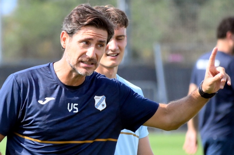 Poslušajte što je Victor Sanchez  rekao igračima