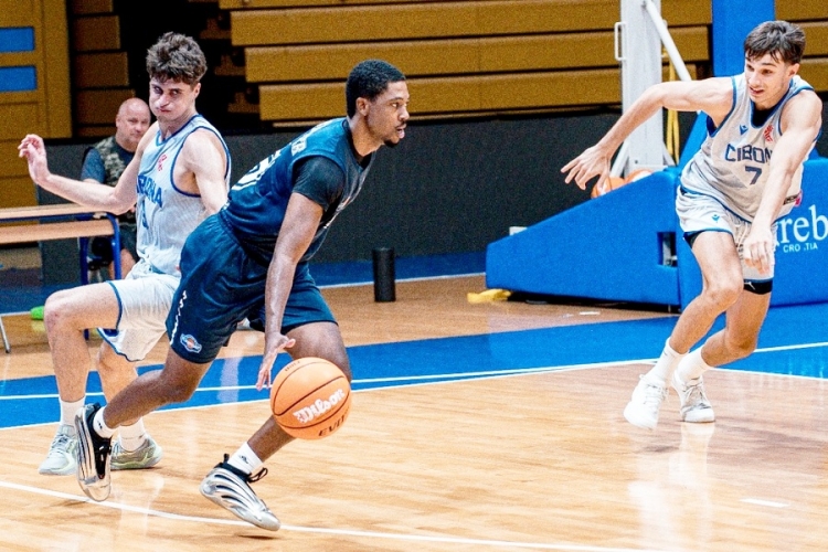 Košarkaši Cibone uvjerljivom pobjedom revanširali se Kvarneru za poraz u Rijeci