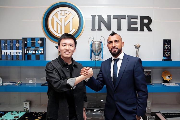 Arturo Vidal službeno postao igrač Intera, Antonio Conte ostvario želju