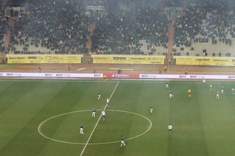 Hajduk kažnjen zbog događanja navijača  u utakmici protiv Rijeke