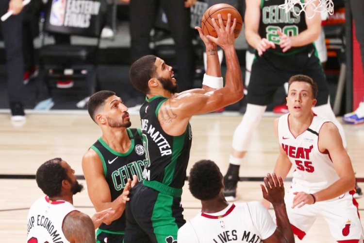 NBA Boston Celtics u petoj utakmici smanjio prednost Miamija Heata