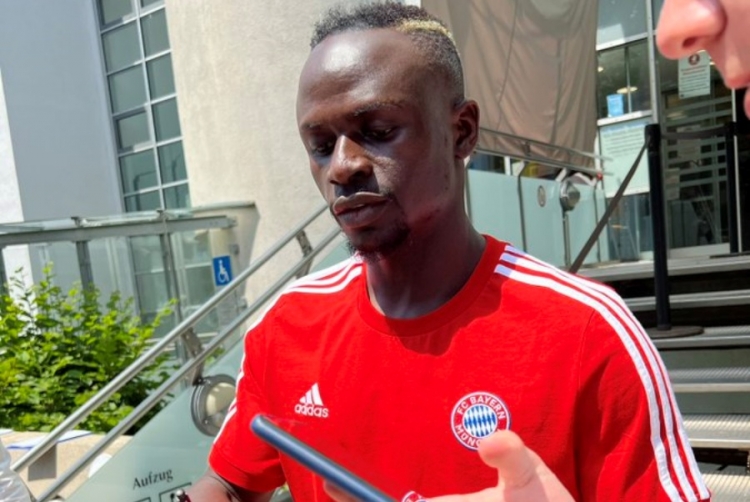 Sadio Mane prije službenog predstavljanja odjenuo dres novog kluba