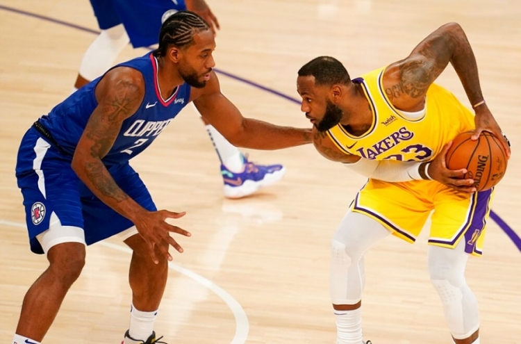 NBA Clippersi u gradskom derbiju pobijedili Lakerse na otvaranju sezone