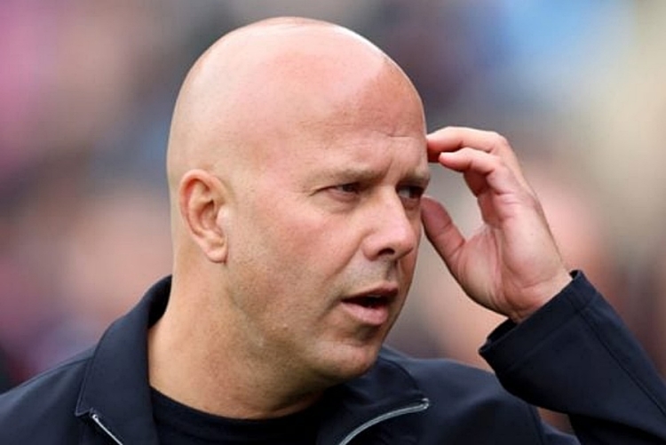 Liverpool doživio sramotni poraz u kupu,  Arne Slot  više nije nedodirljiv