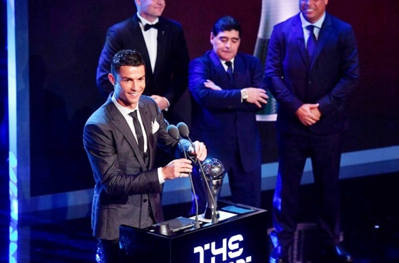Ronaldo dobio trofej The Best