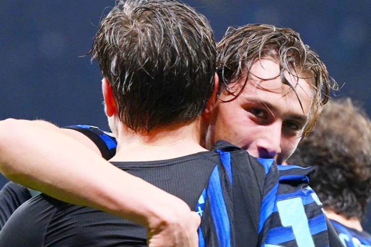 Inter na San Siru pobijedio Juventus, sudac teško oštetio goste