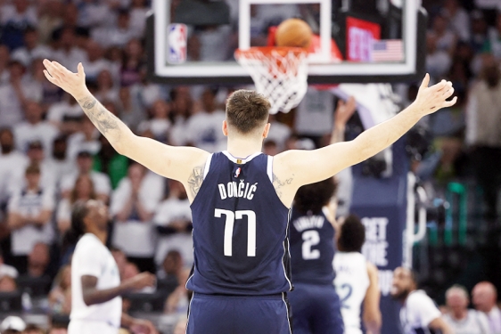 Nikola Jokić ostvario upečatljivi triple-double, pogledajte tricu Luke Dončića