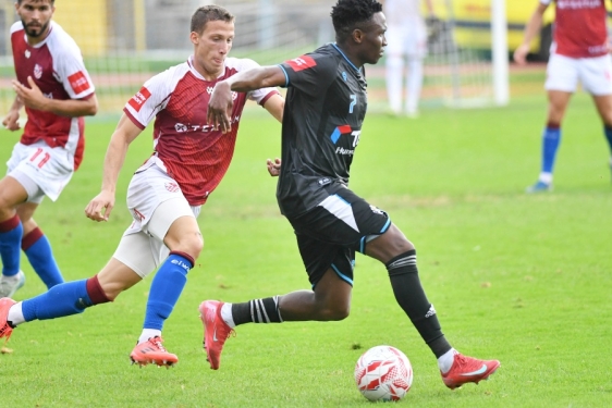 Filip Braut (Orijent) i Goodness Ajayi (Opatija)