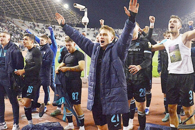 Hajduk prvi put prestigao Dinamo, Rijeka vodi s dvostruko jeftinijom momčadi