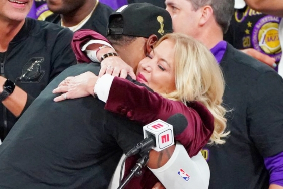 LeBron James i  Jeanie Buss, nekada je bilo ovako...