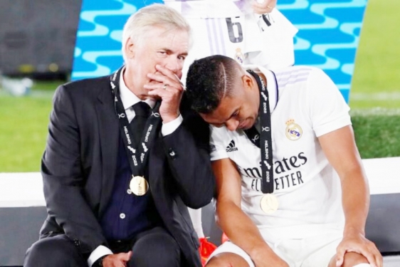 Casemiro se plačući oprostio od Modrića i Kroosa, Ancelotti  pustio suzu