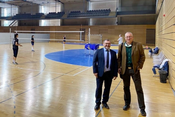 Slaviša Bradić i Zdravko Ivanković, tajnik RSS-a i pročelnik za sport u dvorani na Zametu