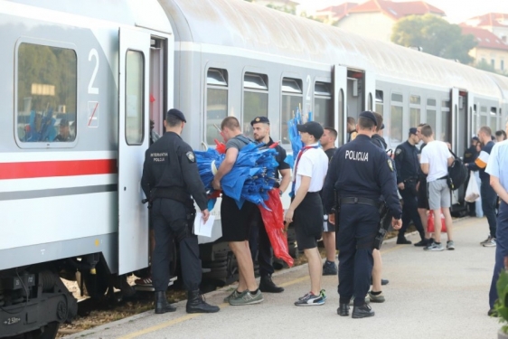 Najveći broja navijača Hajduka stiže vlakom