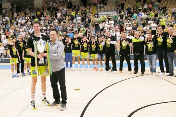 DepoLink Škrljevo nakon dvije sezone ponovo poslao premijeligaš, košarkaši Škrljeva u nastavku utakmice pregazili momčad Ribola Kaštele